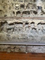 Teile des Schädelturms von Nis