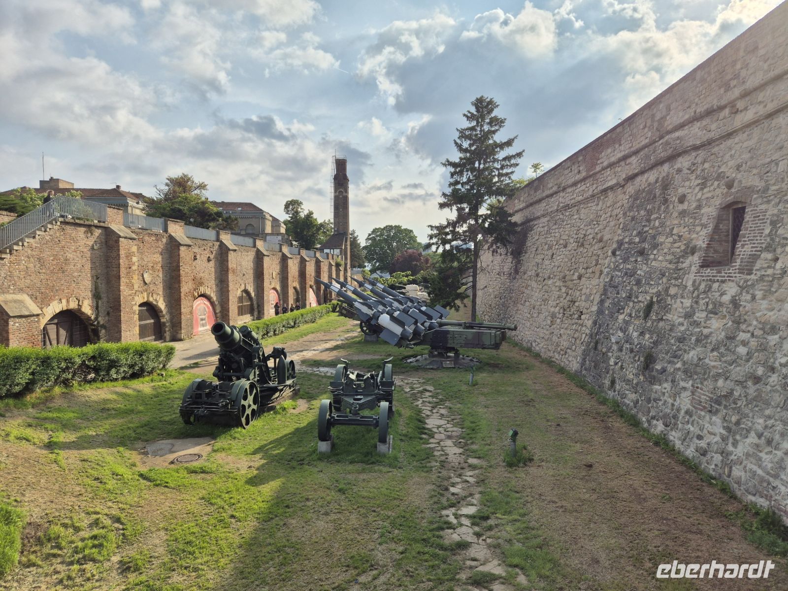 Tag 2 - Belgrad - Eindrücke - Vorbei am Militärmuseum