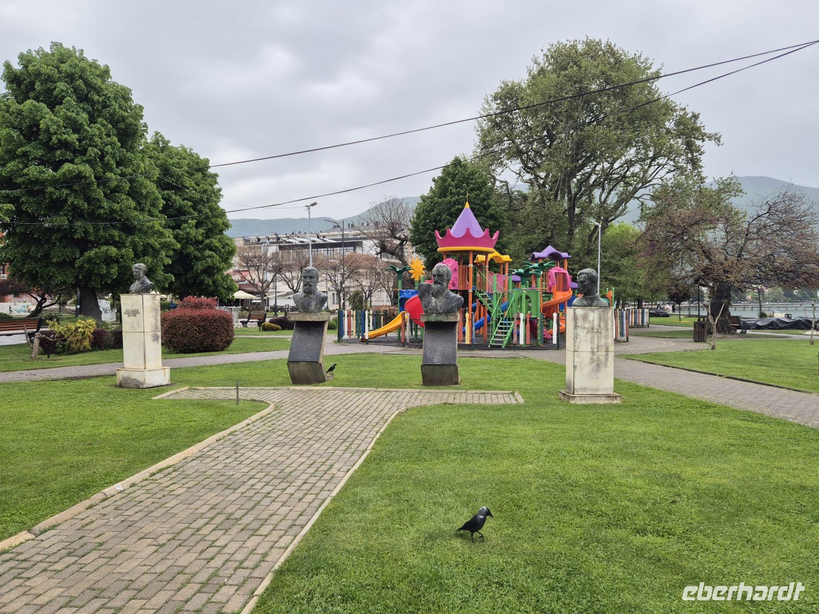 Tag 11 - Ohrid - Stadtbesichtigung  - Eindrücke (5) - Die Liebe der Nordmazedonier zu Denkmälern