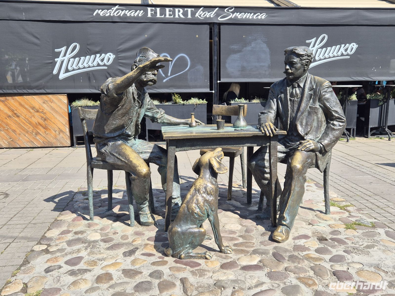 Tag 13 - Niš - Stadtrundgang - Schnappschüsse (9) - Die Kunst des Lebens