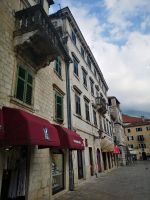 Entlang der Strasse...