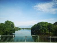 ..... durchquert mit den Flüssen