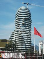 Die moderne Bauten in Tirana