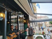 Musikalische Begleitung im Restaurant Sesir Moj &ndash; &copy; Wolfgang Eckert (Eberhardt TRAVEL)
