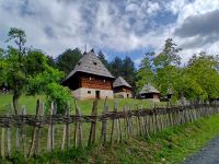 Freilichtmuseum Sirogojno &ndash; &copy; Wolfgang Eckert (Eberhardt TRAVEL)