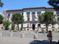 Tirana - Regierungsgebäude &ndash; &copy; Wolfgang Eckert (Eberhardt TRAVEL)