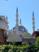 Tirana - die größte Moschee auf dem Balkan &ndash; &copy; Wolfgang Eckert (Eberhardt TRAVEL)
