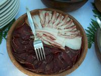 Mittagessen im Ethnodorf Sirogojno