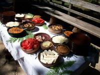 Mittagessen im Museumsdorf Sirogojno