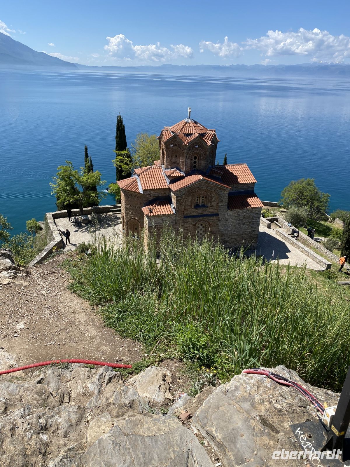 Kirche und See