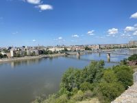 Wichtig für eine Stadt am Fluss: Brücken