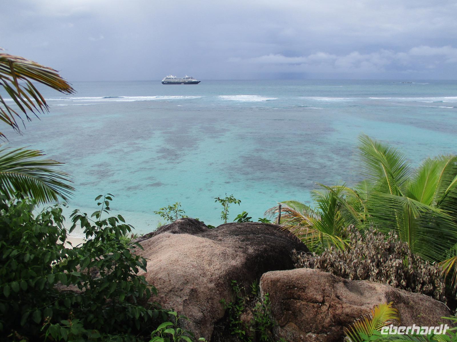 New Emerald Cove Hotel Praslyn