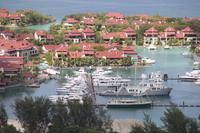 Inselrundfahrt Mahé - Blick auf Eden Island