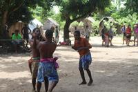 Madagaskar/Toamasina - Traditionelles Dorf am Pangalanes Fluss