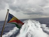 Auf dem Weg nach La Digue (2)