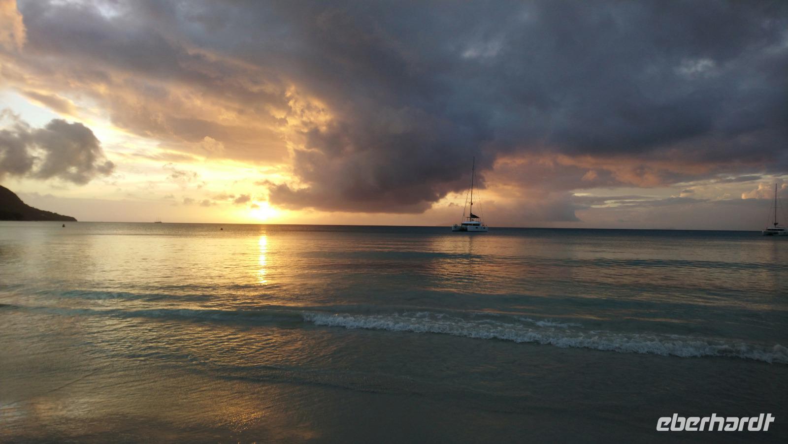 Sonnenuntergang am Beau Vallon