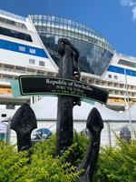 AIDAblu auf den Seychellen