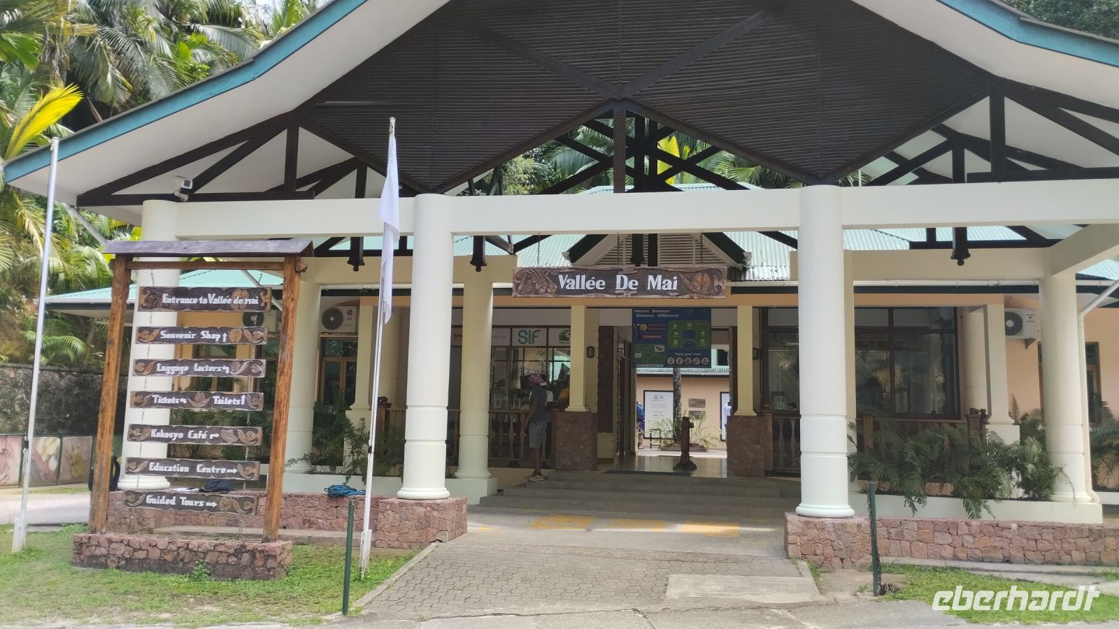 Der Eingang zum Vallee de Mai