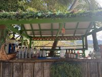Bar Moyenne Island