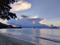 Abendstimmung am Hotelstrand 