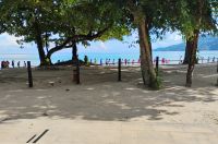 Frühstück mit Meerblick und eine Schulklasse auf dem Weg vorbei &ndash; &copy; Monika Cortese (Eberhardt TRAVEL)