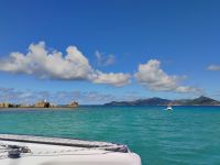 Auf dem Katamaran von Praslin nach La Digue  &ndash; &copy; Monika Cortese (Eberhardt TRAVEL)