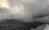 Rückfahrt von Praslin zurück nach Mahé - wir lassen den Regen hinter uns