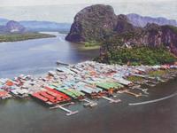 Pfahldorf auf dem Weg zum James-Bond-Felsen