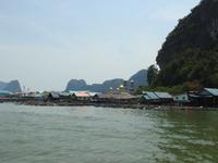 Mittagspause in thailändischem Dorf