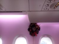 Weihnachtliche dekorierter Airbus A380 