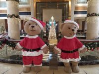 Weihnachtlich geschmücktes Fullerton Hotel 