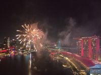 Silvesterfeuerwerk über Marina Bay 