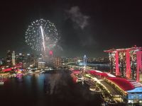 Silvesterfeuerwerk über Marina Bay 