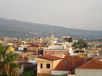 Über den Dächern von Riposto