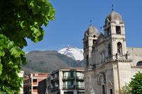 Zafferana - In der Bildmitte versteckt sich der Südostkrater des Ätna