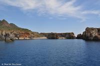 Isola di Panarea - hier liegen im Sommer die Millionäre und Milliardäre mit ihren Yachten