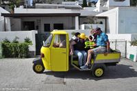 Fahrt mit einer Ape (Hummel)