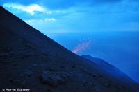 Eruption am Gipfelgrat des Stromboli