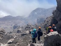 Ätna - Wanderung zu den aktiven Hauptkratern