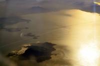 Flug nach Catania - Golf von Neapel mit Vesuv und der Insel Ischia (Vordergrund)