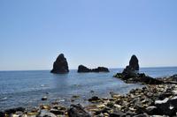 Zyklopenküste - Der einäugige Polyphem warf wütend diese Steine nach Odysseus, nachdem dieser ihn überlistete