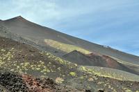 Aufgebrochener Krater von 2002
