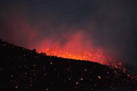 Glühende Schlage nach der Eruption