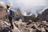 Bergführer Daniele vor dem Ätnakrater