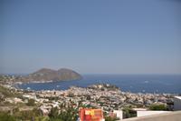 Blick über Lipari in Richtung Meer