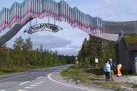 Grenze Nordland Trondelag mit Nordlicht 