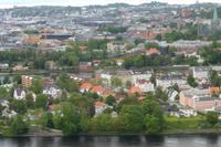 Blick von hoch oben über Trondheim 