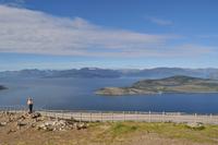 Außerplanmäßiges Abendessen am Gildetun - Blick auf Kvænangen und den Øksfjordjøkelen