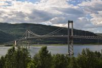 Tjelsundbru verbindet norwegisches Festland mit dem Vesterålen Archipel