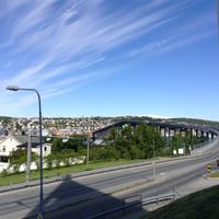 Brücke zur Insel Tromsö